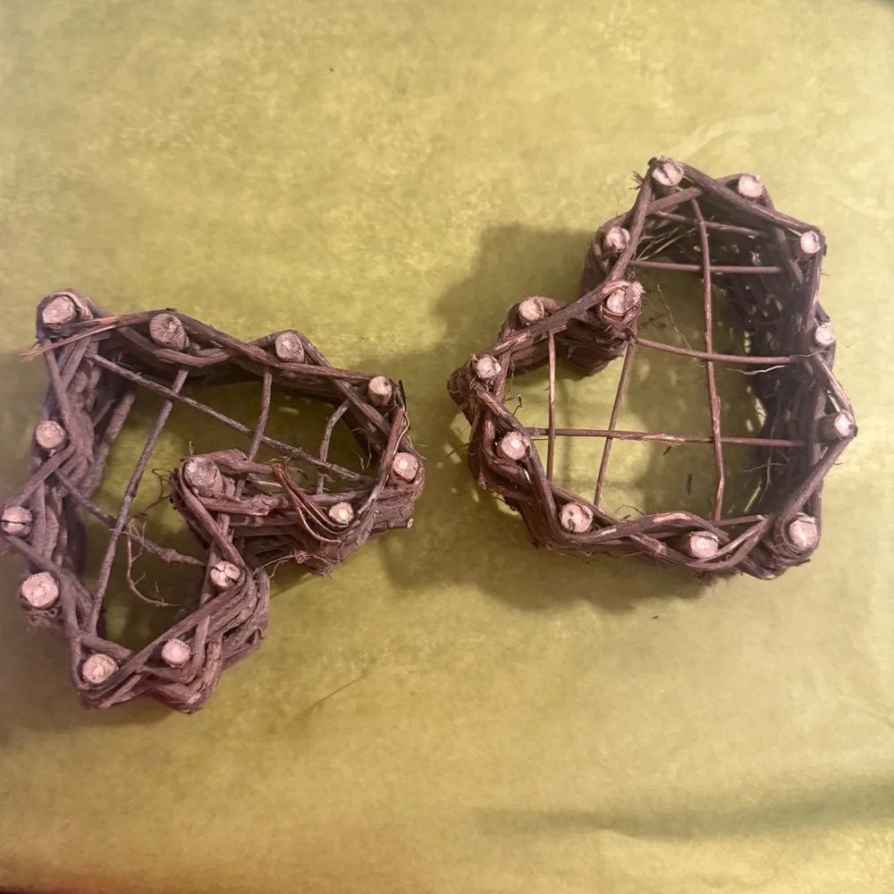 Heart-Shaped Twig Baskets